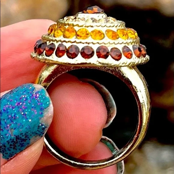 PAGODA COCKTAIL RING - Picture 2 of 5